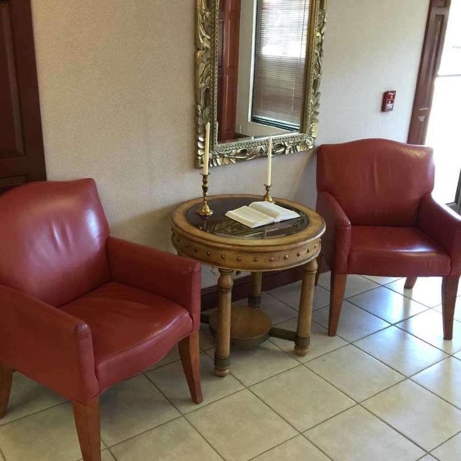 Astoria Hotel Danville North Екстериор снимка