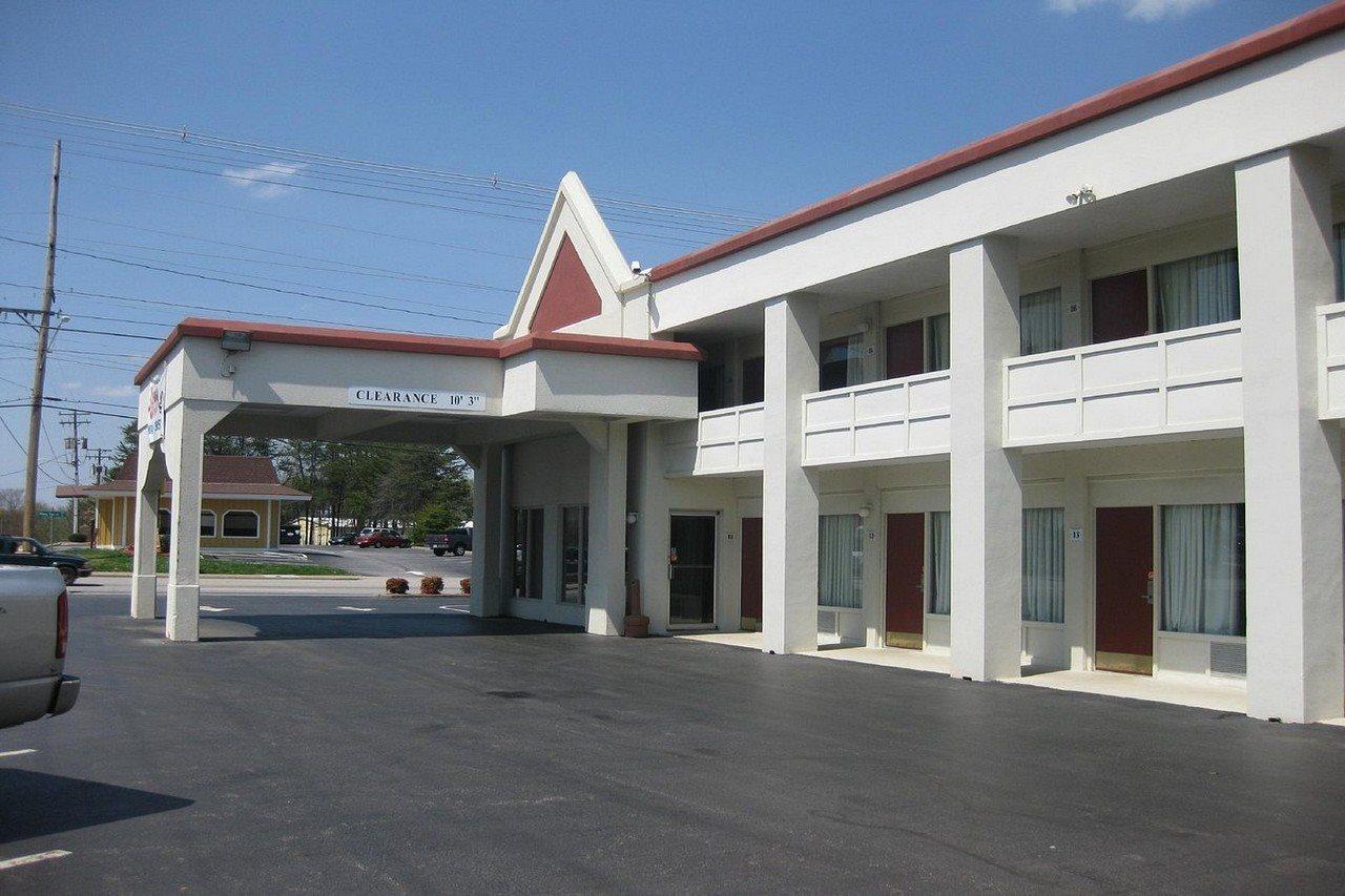 Astoria Hotel Danville North Екстериор снимка