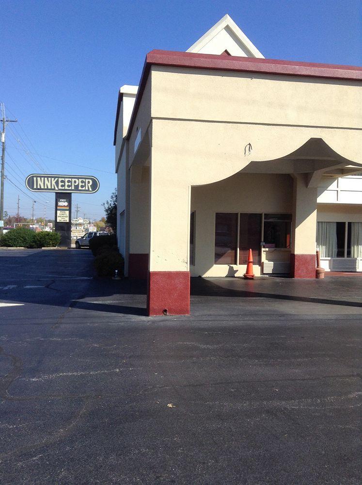 Astoria Hotel Danville North Екстериор снимка